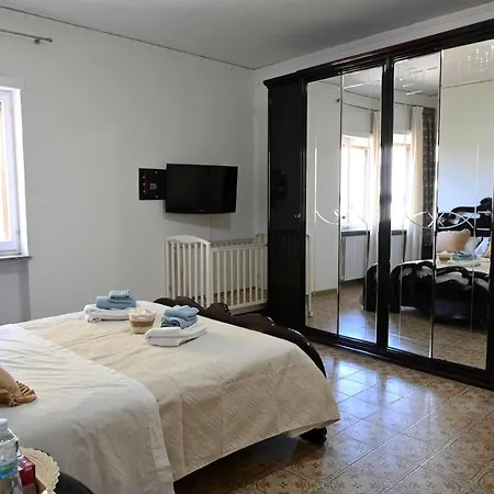 Le Corti Bed and Breakfast *