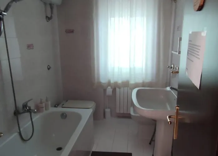 فندق مبيت وإفطار Le Corti كازيرتا